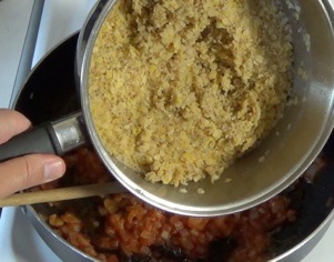 adding lentils and bulgur mixture
